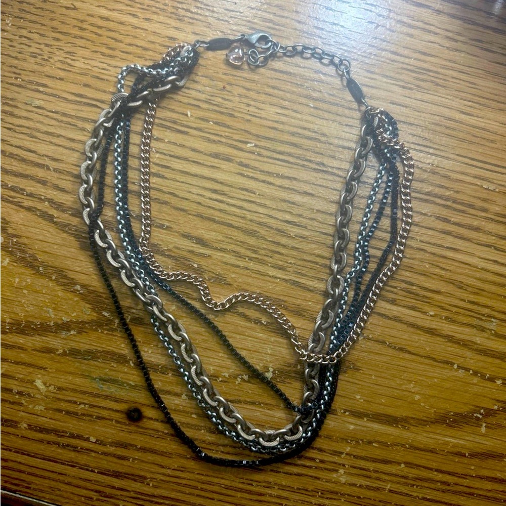 Sabika city scape chains